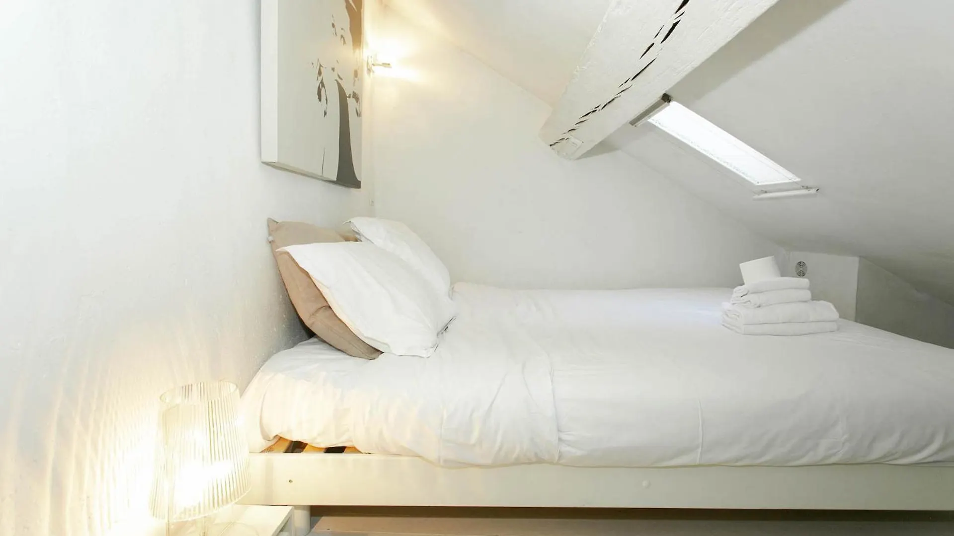 Ile Saint Louis - 1Br - Cityapartmentstay Paris Apartment